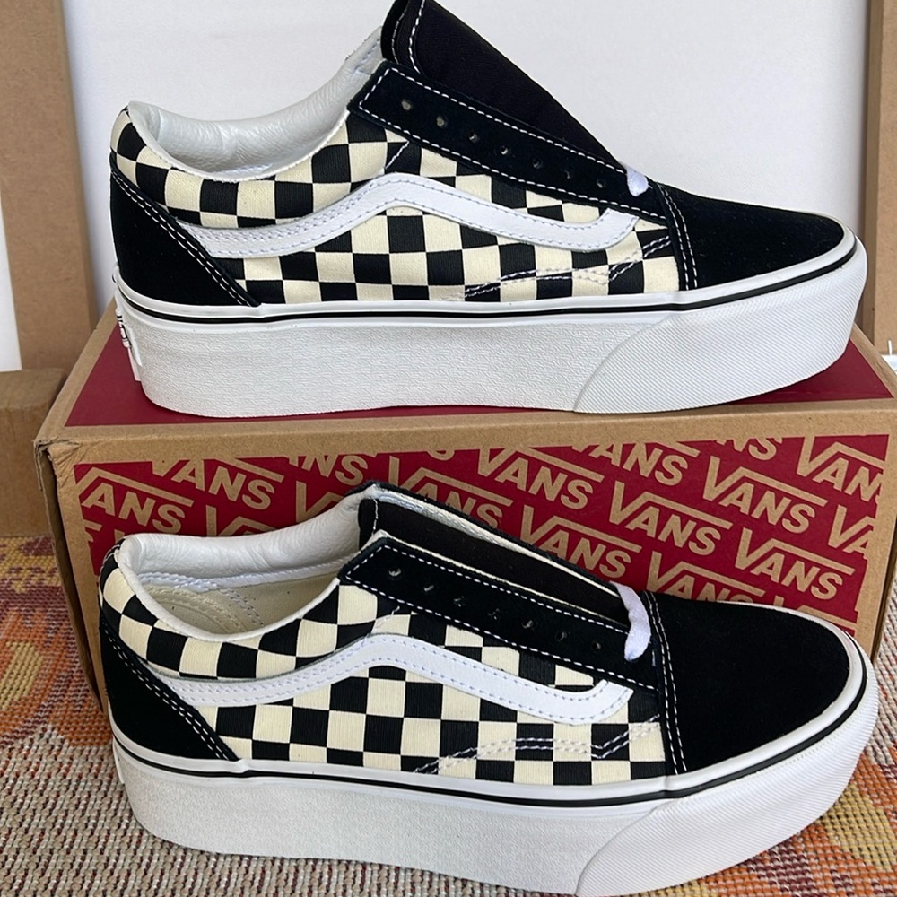 Vans Men’s Old Skool Stacked
Checkerboard Black/Classic
VN0A7Q5MTYQ
Platforms - Picture 3 of 16